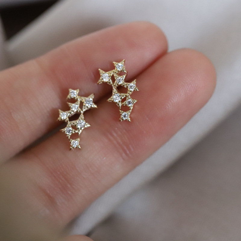 Star Earrings, a simple, versatile and personalized Korean-style accessory for students who don't need to take them off while sleeping details Picture