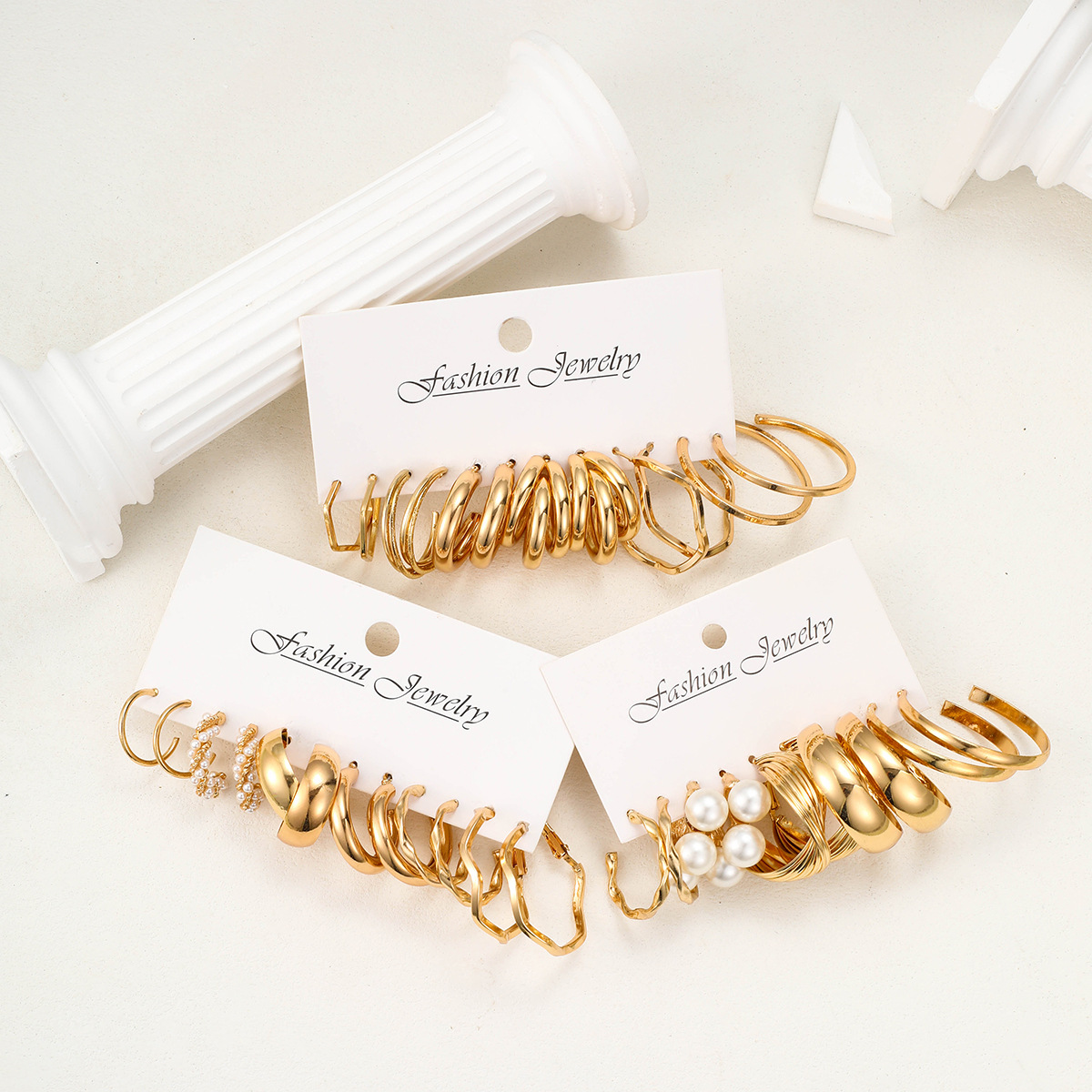 A new set of square geometric retro imitation pearl earrings from Europe and America, featuring creative and personalized metal ear rings Application Scenario