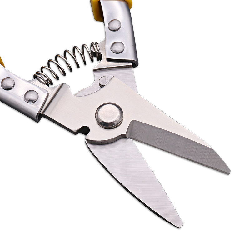 Wholesale straight-head iron shears, stainless steel multi-purpose elbow iron shears, household and industrial iron shears from the manufacturer Application Scenario