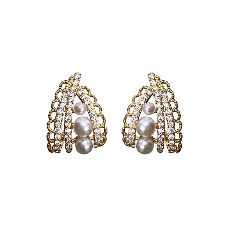 French-style exquisite pearl earrings for women, exuding a sense of light luxury and sophistication, with an elegant and unique charm. Unique and niche stud earrings, ballet-style earrings Item Picture