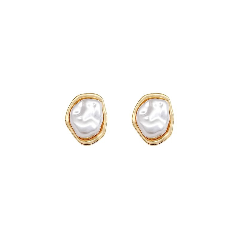 Retro French Baroque pearl stud earrings, unique and niche Spring and Autumn earrings, 2025 new style bestsellers, high-end earrings Item Picture