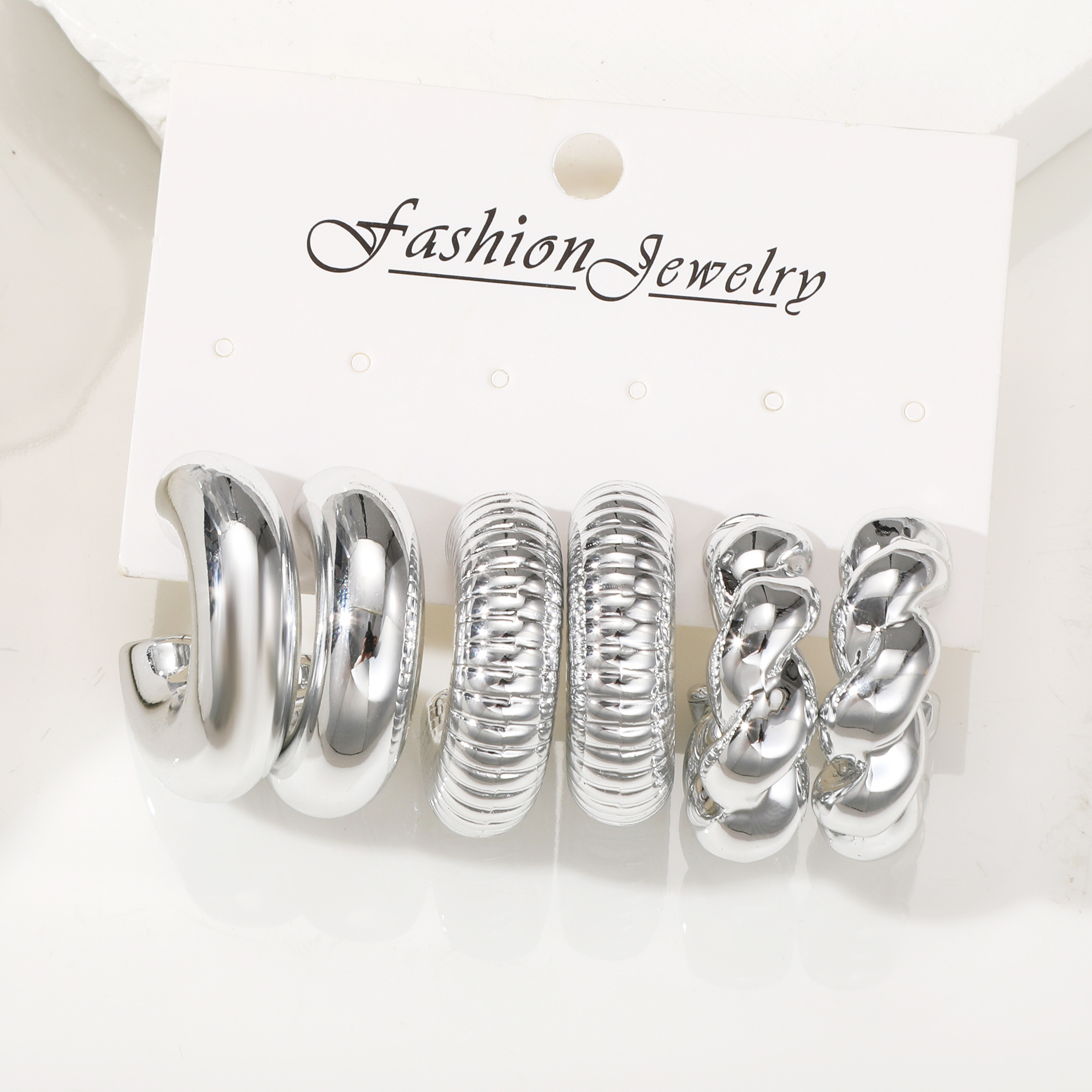 shein's best-selling metal punk earrings, a set of 3-piece cross-border creative retro and simple earrings from Europe and America details Picture