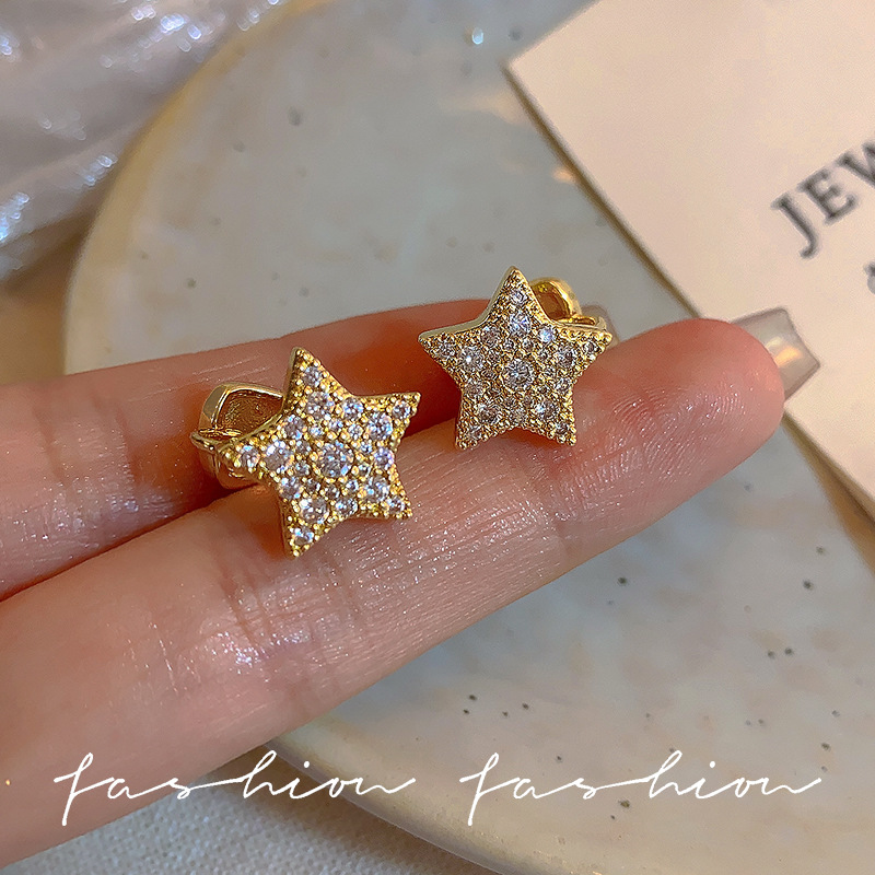 Korean Internet celebrity micro-studded star-shaped stud earrings, a new style of trendy, unique, light luxury and elegant stud earrings for women in 2025 details Picture