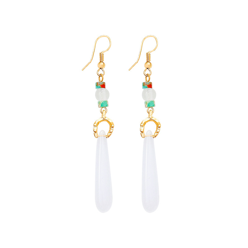New Chinese-style fringed long ancient-style earrings, niche design sense ear hooks and earrings, high-end horse face skirt accessories Item Picture