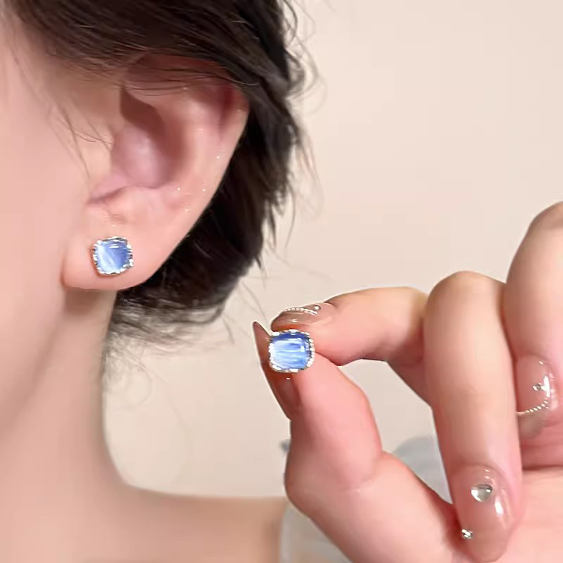 Colorful cat's eye stone silver needle stud earrings set for women, Korean style, fresh and simple earrings, small, exquisite and high-end earrings Specification drawing