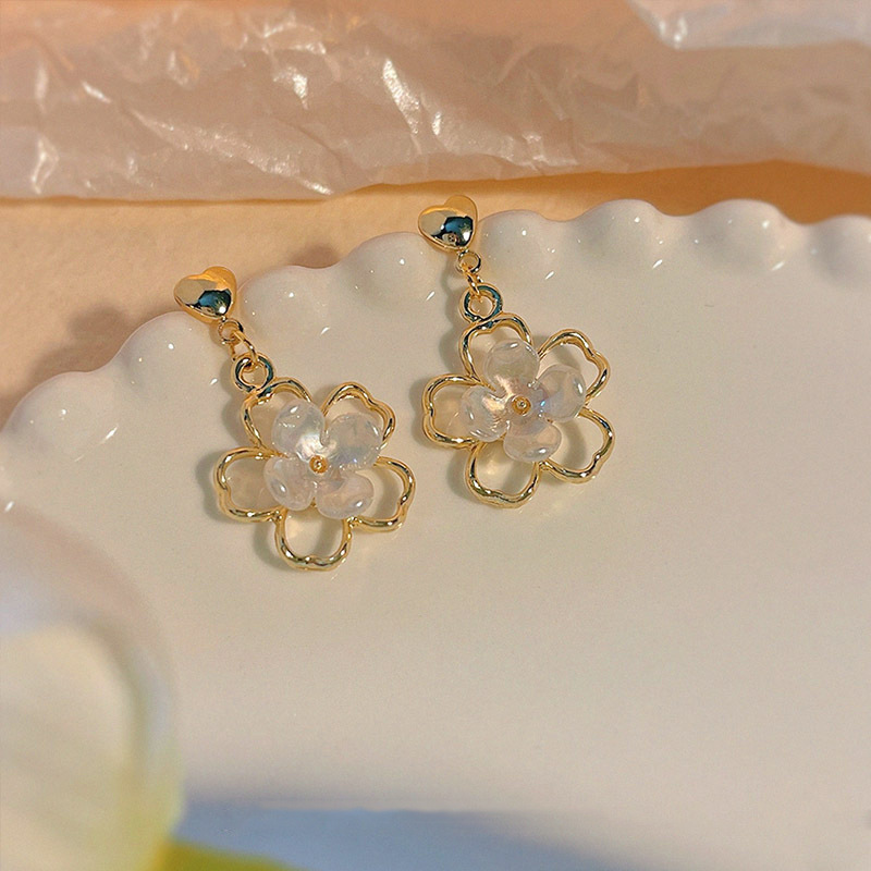 S925 Silver Needle hollowed-out acrylic flower Earrings, women's niche light luxury design sense, versatile earrings and accessories, trendy wholesale Specification drawing
