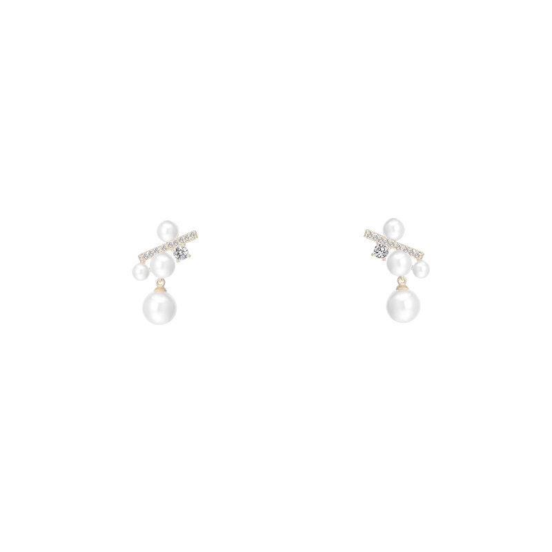 French-style pearl earrings with a touch of light luxury for women, fashionable Korean-style earrings, and unique and niche earrings Item Picture