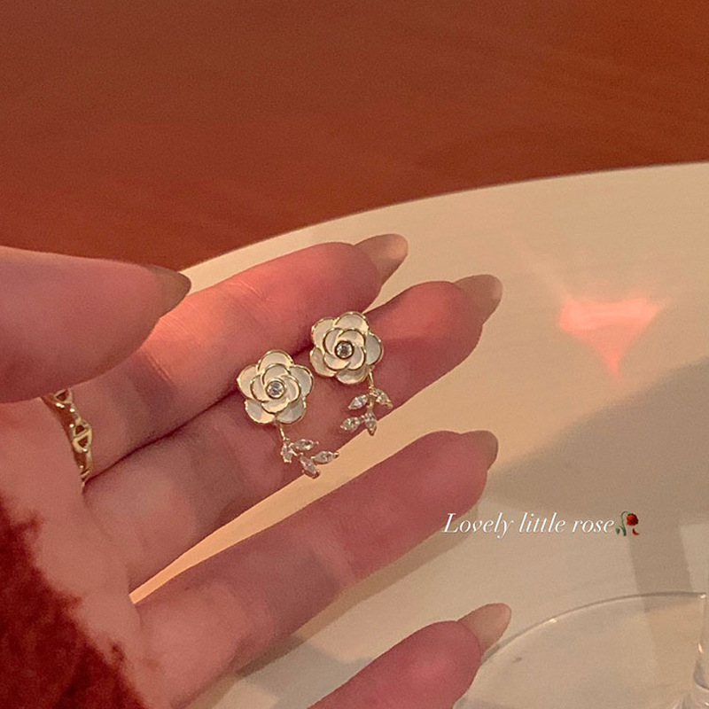 925 Silver Needle White Camellia Earrings, elegant Stud earrings, Women's 2023 new style, niche design sense, high-end style earrings full figure