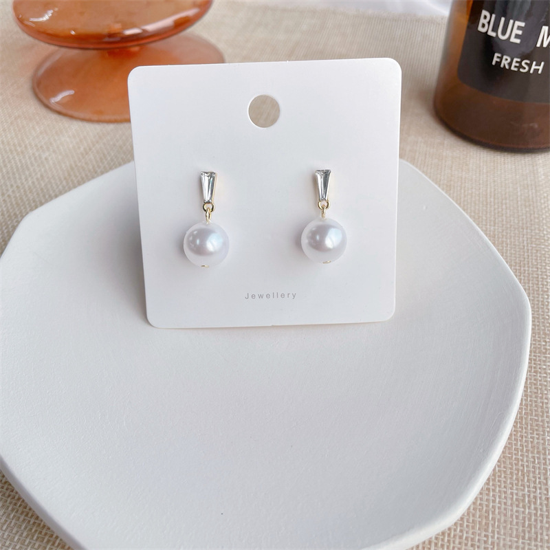 Simple and elegant pearl earrings, new trendy French style, silver needle stud earrings, high-end earrings, retro style earrings Specification drawing