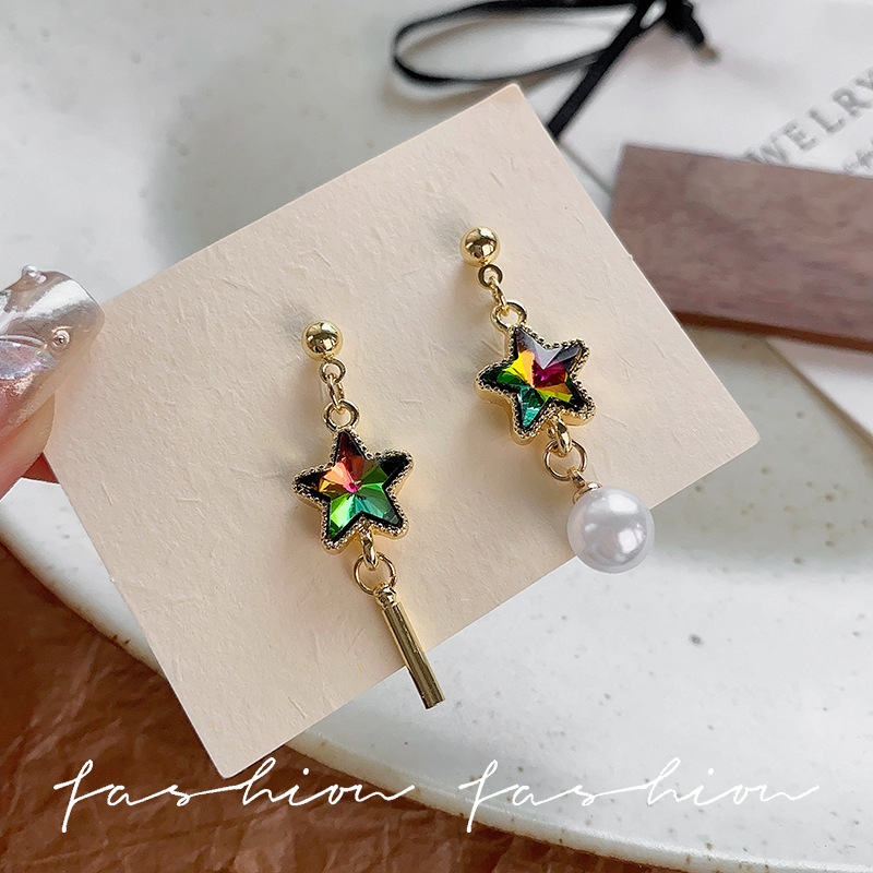 The new Korean S925 silver needle earrings, asymmetrical iriered five-pointed star stud earrings, are fashionable, versatile and simple pearl earrings Specification drawing