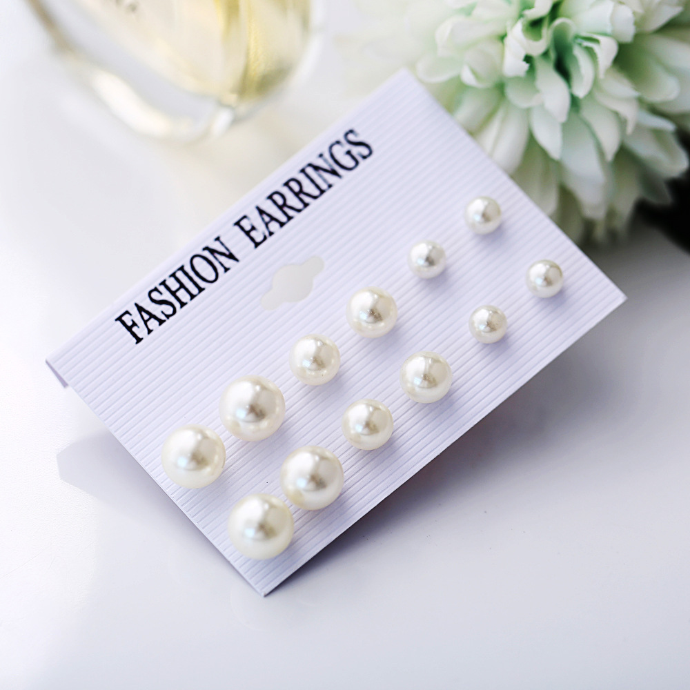A new 6-pair set of cross-border artificial pearl stud earrings from Europe and America, featuring a creative, retro, simple and Baroque style for women Application Scenario