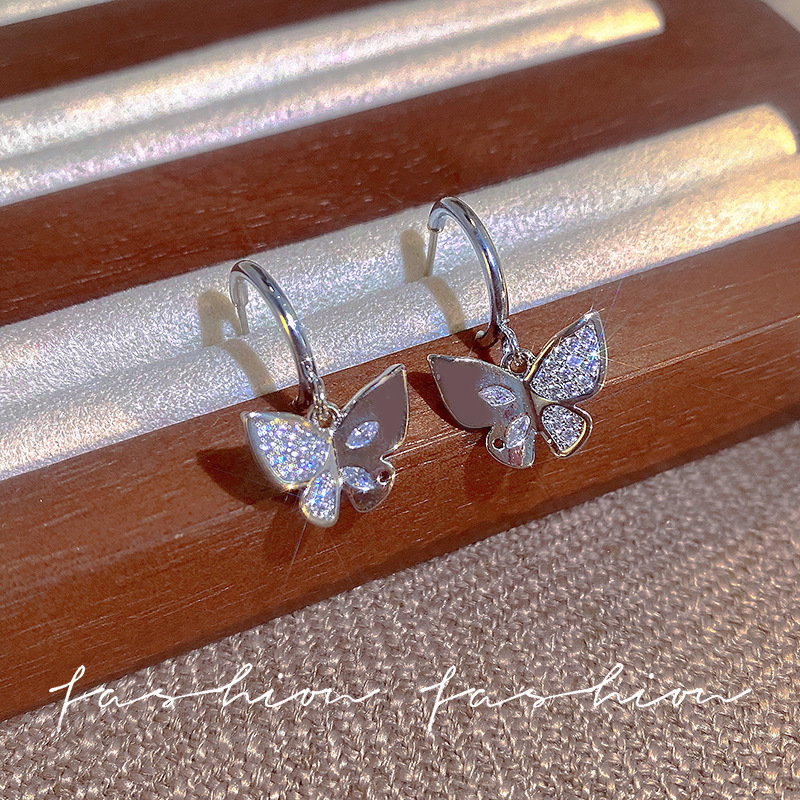 Unique design sense, niche butterfly earrings, women's light luxury and high-end temperament, small and simple Korean internet-famous stud earrings Specification drawing