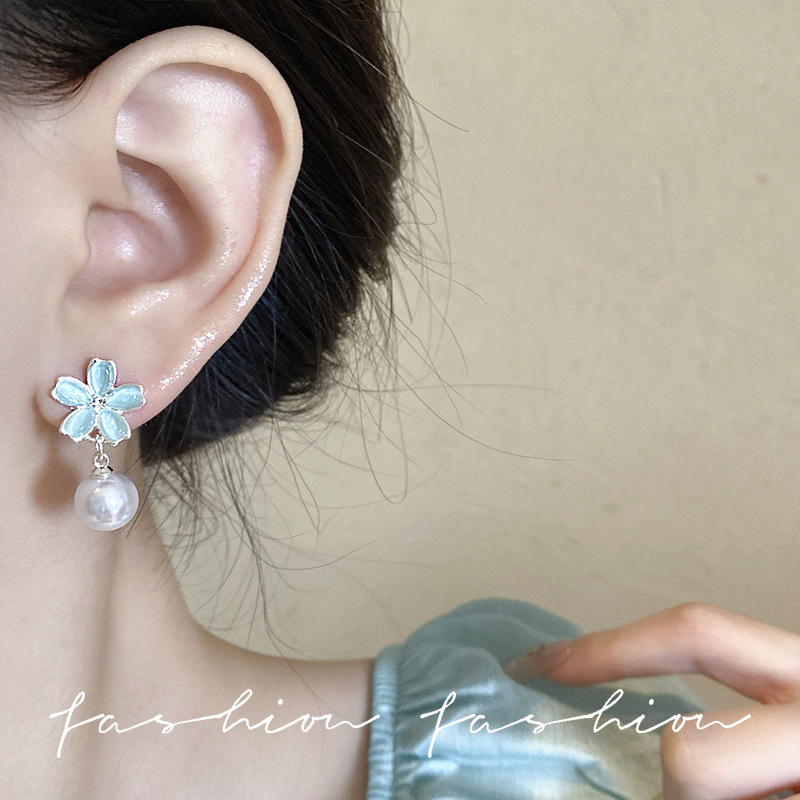 925 Silver Needle Flower Pearl Earrings, a unique and niche design for women, mint green stylish earrings, wholesale earrings in Yiwu details Picture