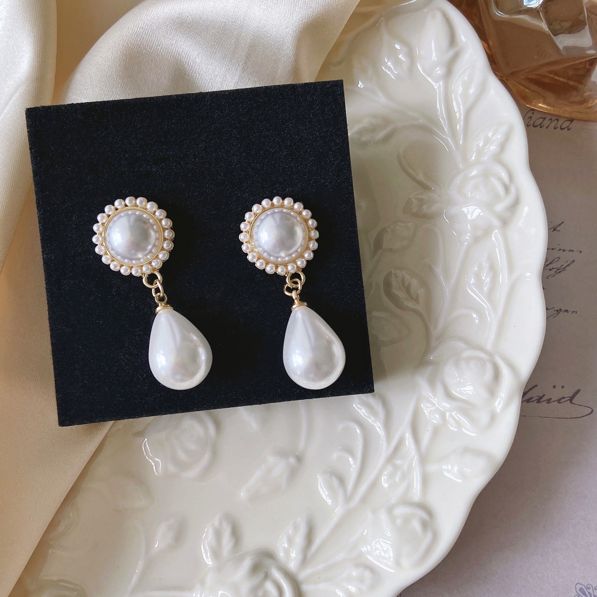 S925 Silver Needle Baroque teardrop pearl earrings, court-style sunflower earrings, Korean simple and elegant Specification drawing