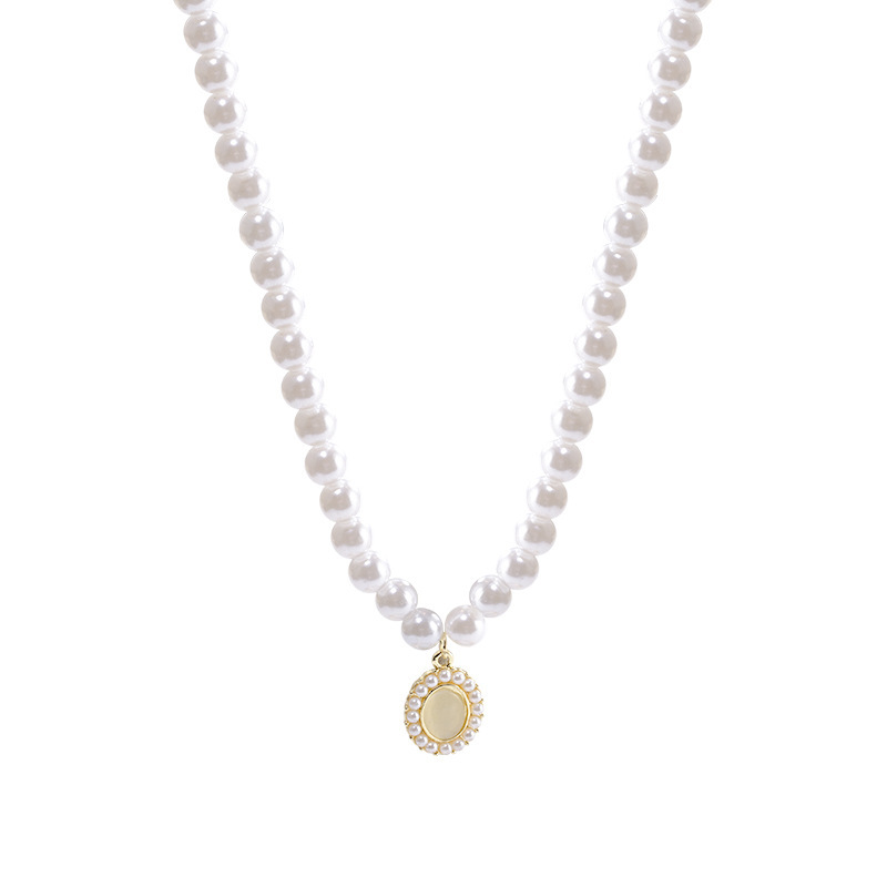 French retro cat's eye pearl necklace with a unique and high-end feminine charm, court-style neckchain, 2024 bestseller, collarbone chain trend Item Picture