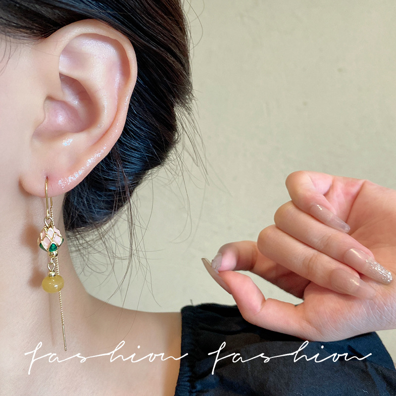 Court French long glazed pearl earrings, retro tassel earrings, simple, niche and versatile ear thread earrings for women details Picture