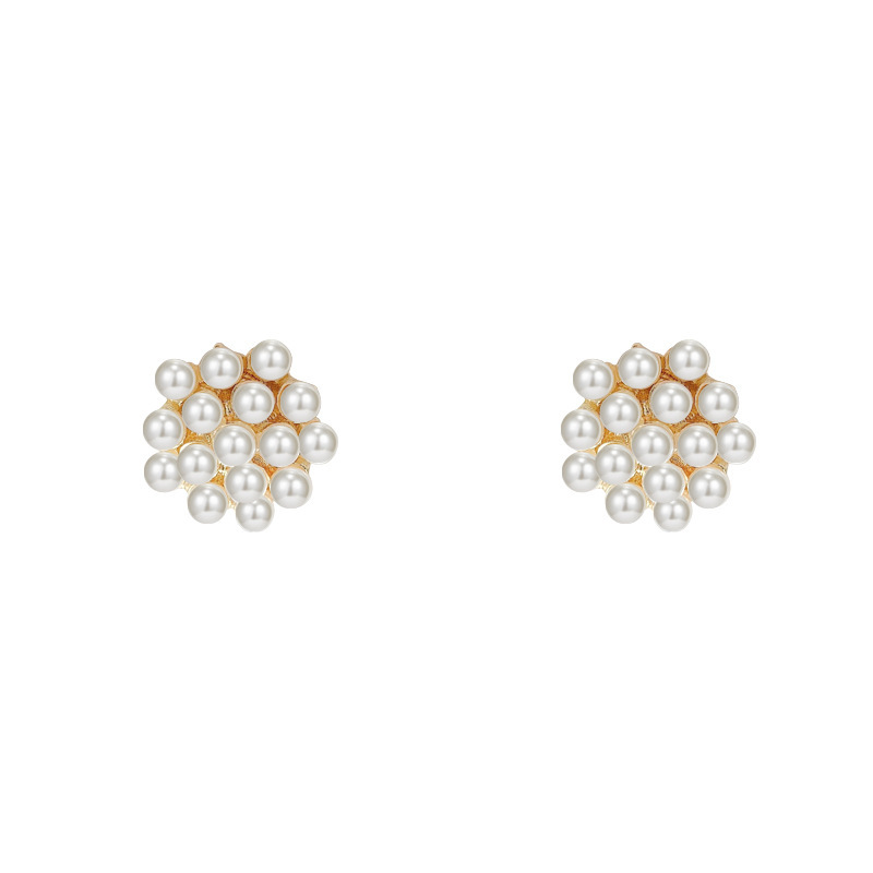 New retro Baroque simple and individual pearl earrings from Dongdaemun, South Korea, with a court style and unique temperament Item Picture