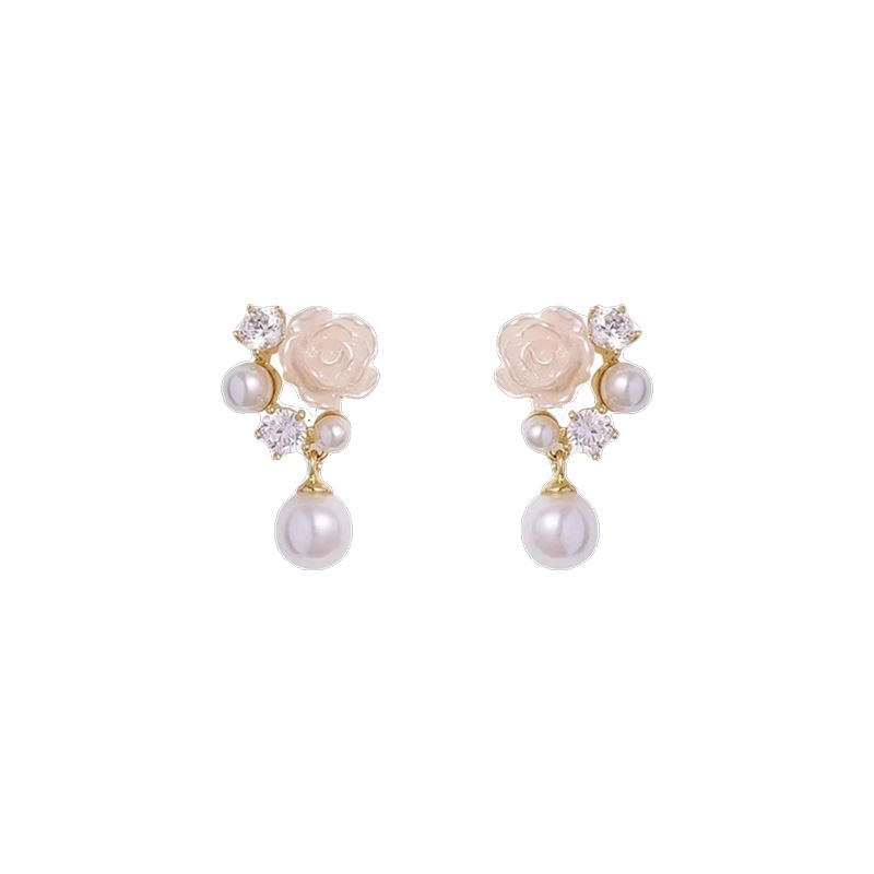 French super fairy pearl flower earrings, light luxury, retro, small and exquisite stud earrings, niche design, high-end sense of earrings for women Item Picture