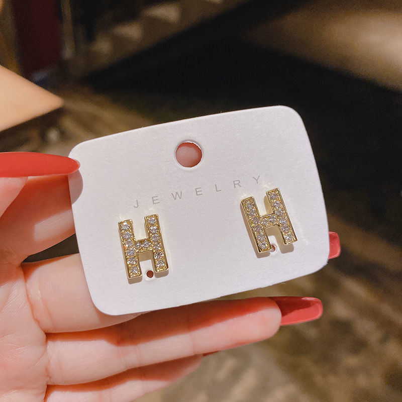 Full diamond H letter ins925 silver niche design, new trendy and high-end fashion stud earrings, a popular Internet celebrity Specification drawing