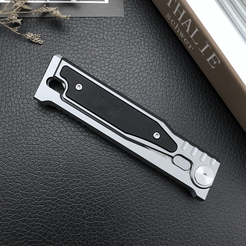 【 Peer Hot Collection 】 Gravity aluminum alloy handle D2 outdoor folding knife handle portable high-hardness sharp pocket knife full figure