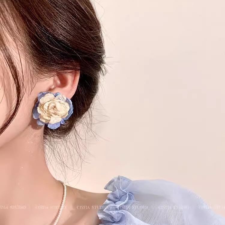 Pink flower earrings, women's fashion stud earrings, 2025 new bestseller, high-end, sweet, summer ethereal and cute earrings details Picture