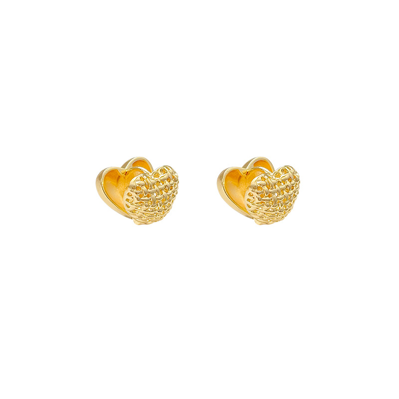 Light luxury metal heart-shaped earrings, unique and niche design for women, cold style ear studs, 2025 new classic ear buckles Item Picture