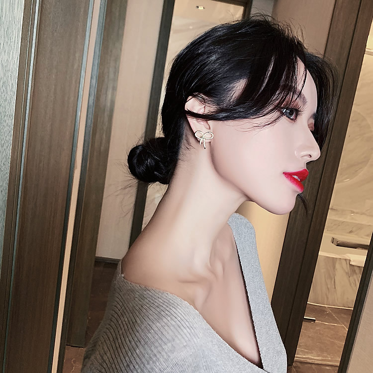 S925 Silver Needle Korean simple and compact bow earrings, metal commuter student style stud earrings details Picture