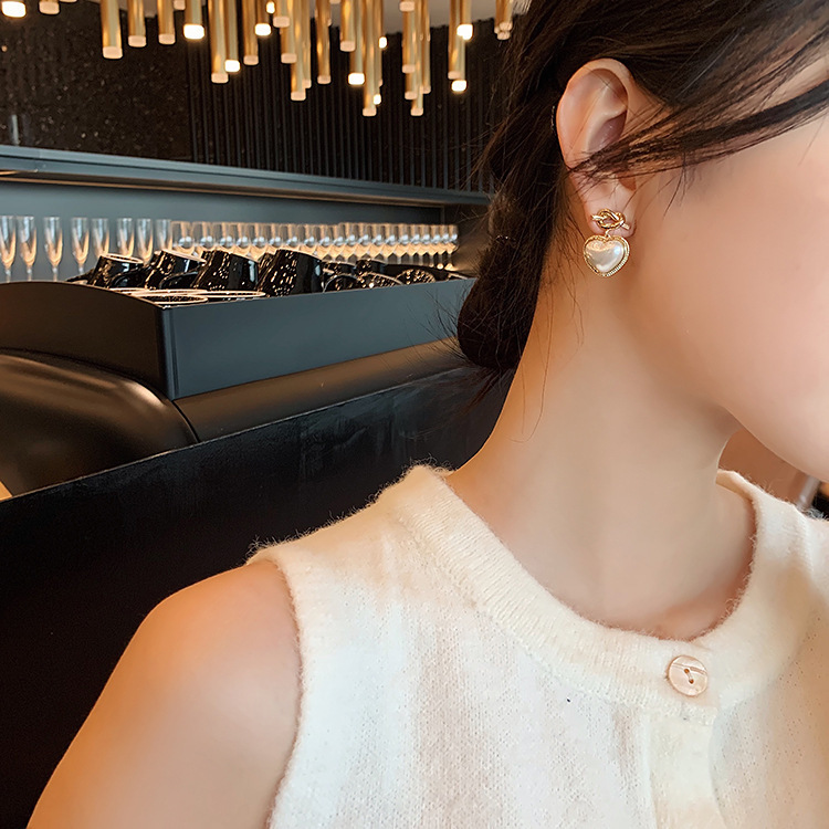 S925 Silver Needle Pearl heart-shaped Knot Earrings, feminine charm, Korean versatile heart-shaped earrings and stud earrings details Picture