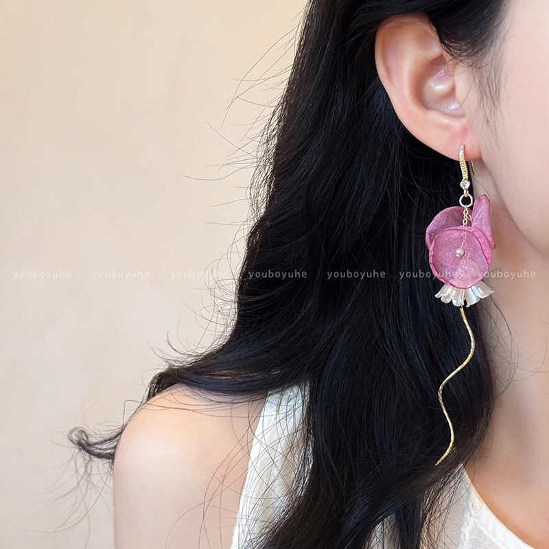 French ethereal pink flower tassel stud earrings, unique, high-end and exaggerated seaside vacation style earrings and earrings for women in summer Specification drawing