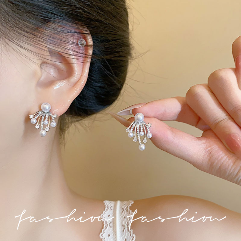 Silver firework pearl earrings with a light luxury and high-end feel, a new bestseller in 2025, French-style stud earrings, a niche ear accessory for women details Picture