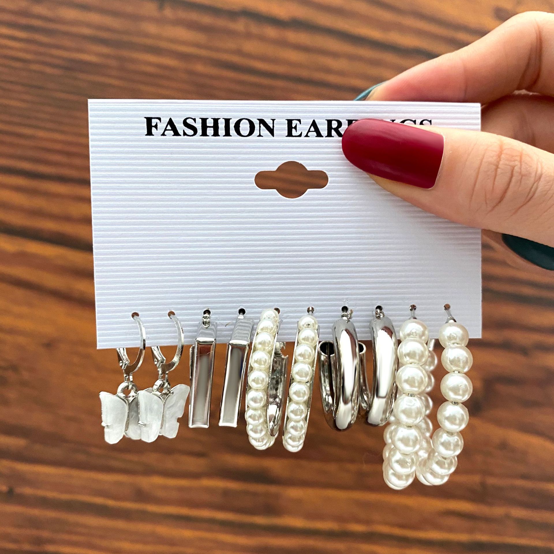 Wholesale of cross-border best-selling pearl-inlaid imitation earrings, creative retro acrylic butterfly ear ring set of 5 pieces full figure