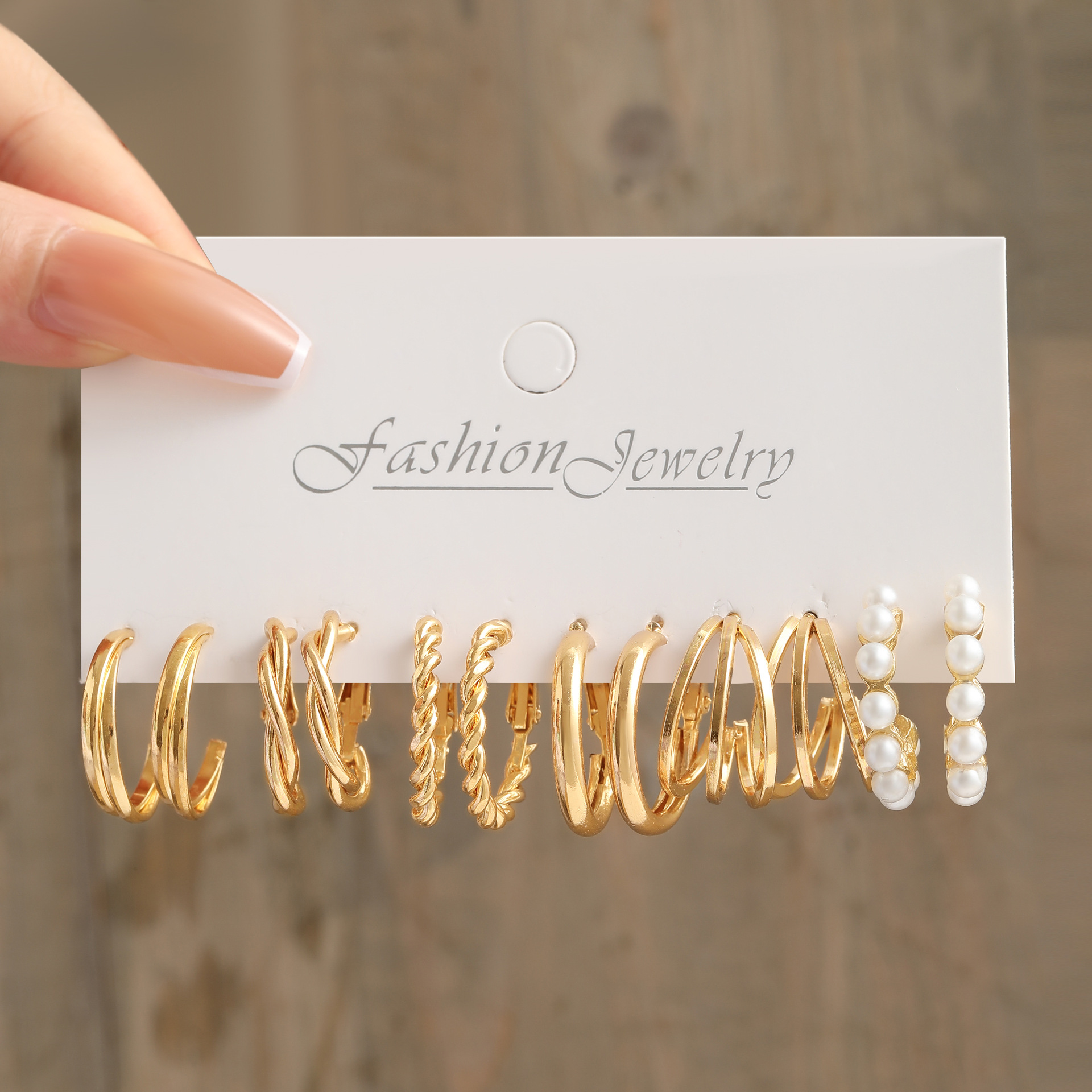A new cross-border personalized metal three-tube twist earring set of 6 pieces, featuring personalized ins ear rings and golden C-shaped earrings full figure