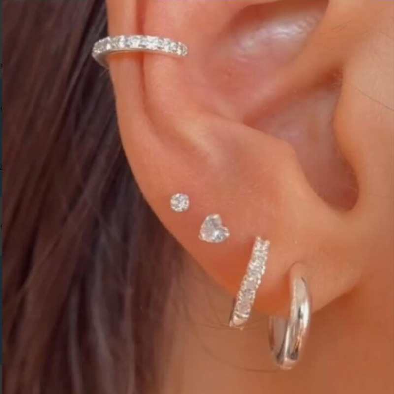 Cross-border best-selling European and American fashion zircon heart-shaped copper earrings 5-piece set, stud earrings, high-end and stylish trendy earrings wholesale full figure