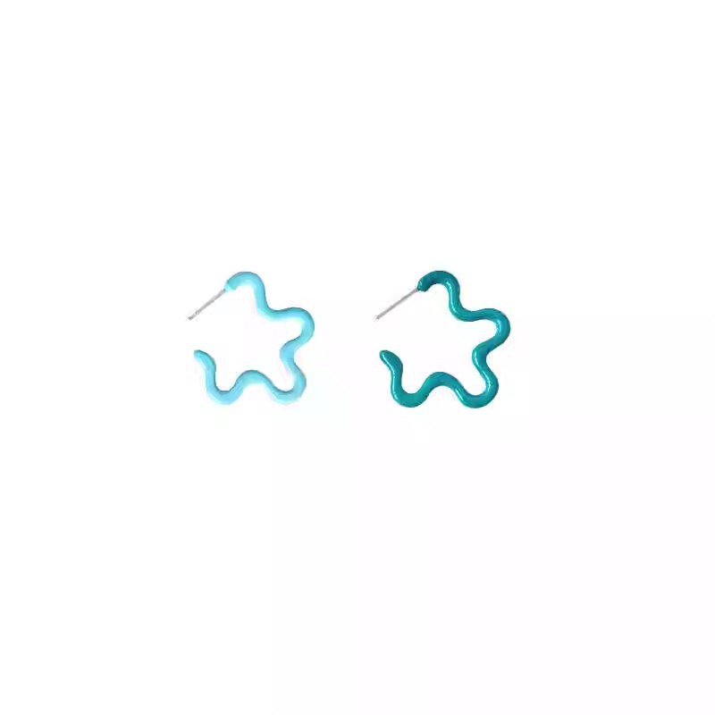 Asymmetrical dopamine color-blocking star earrings exude a light luxury and high-end charm for women. The stud earrings are unique and niche earrings Item Picture