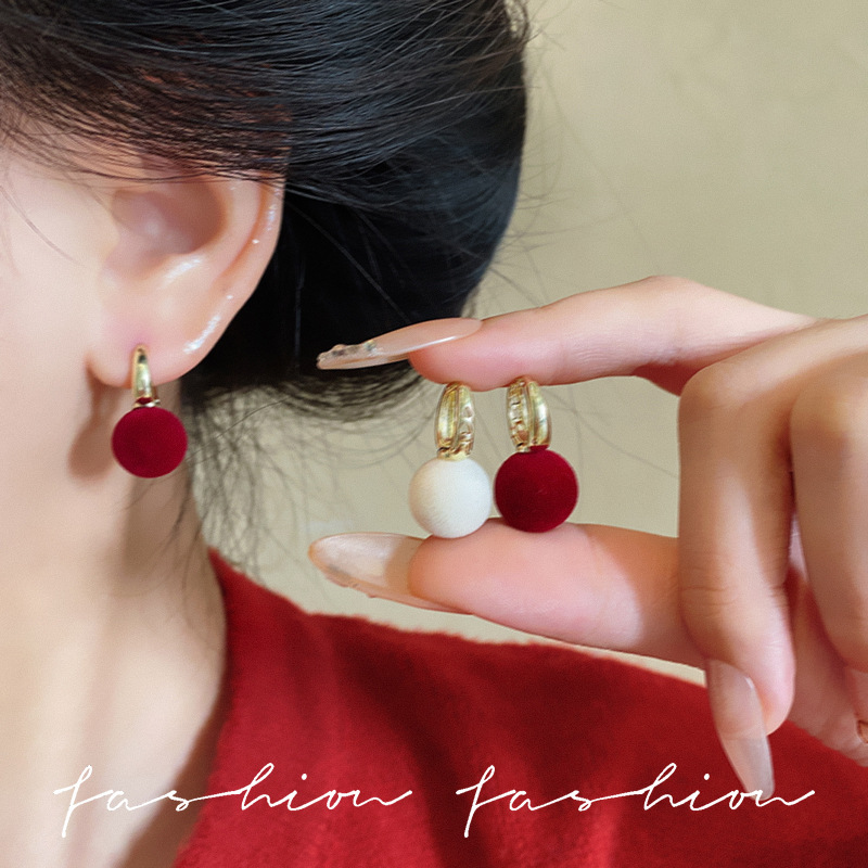 Korean autumn and winter flocked earrings, ear rims, French high-end, niche design, ear buckles, 2025 new trendy women's earrings details Picture