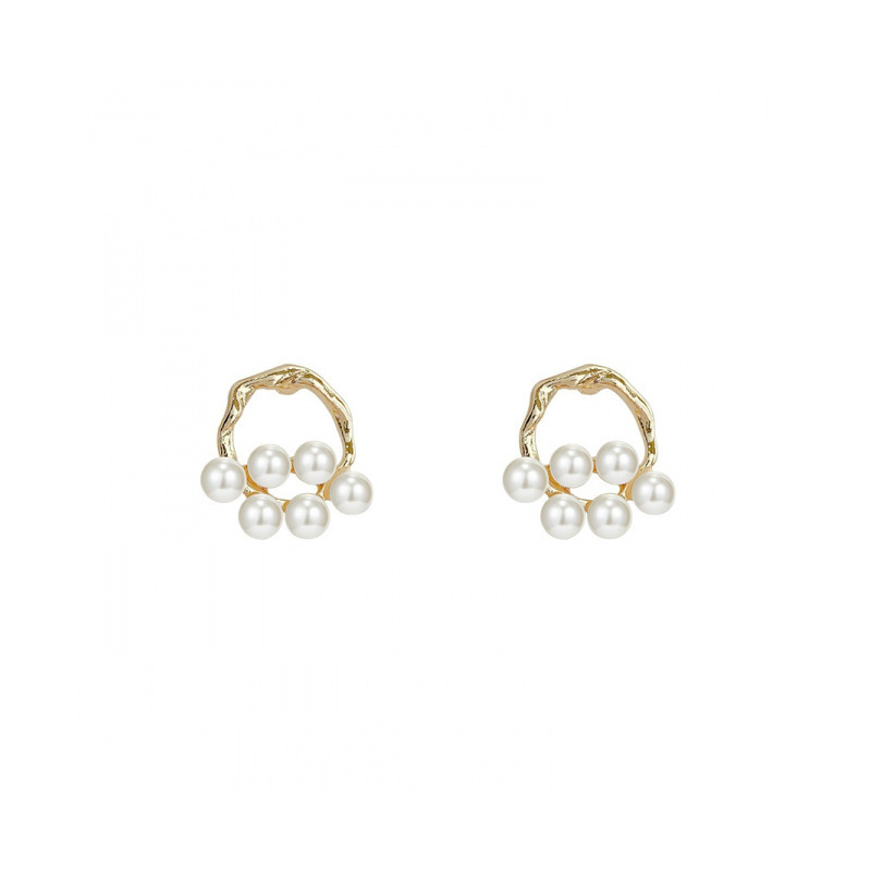 Korean-style small pearl stud earrings, retro hollowed-out geometric rings, stylish earrings and earrings wholesale Item Picture