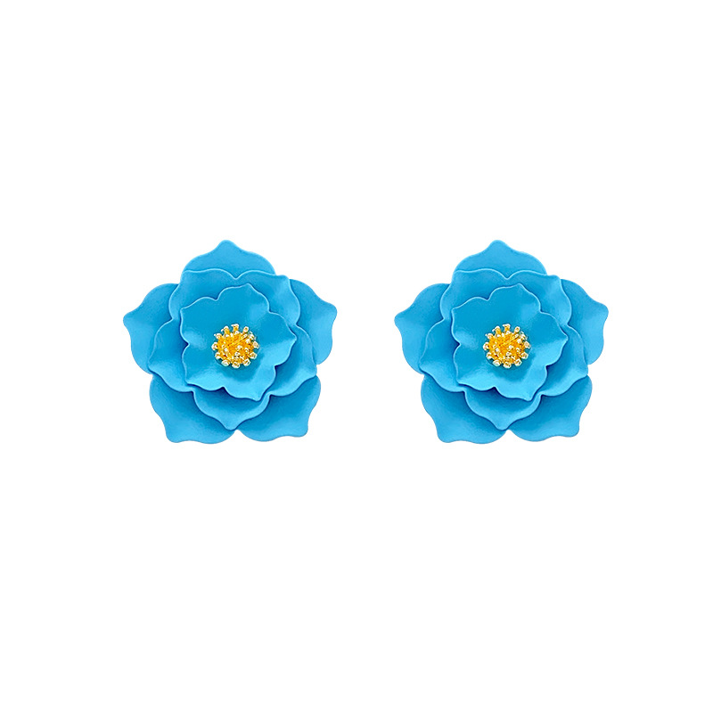 Three-dimensional flower stud earrings for women, 2025 new style, high-end design, gentle, sweet, fashionable and versatile earrings and earrings Item Picture