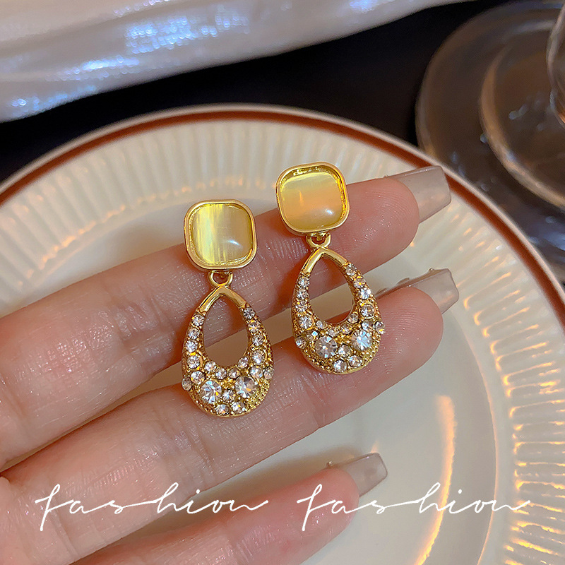 925 Silver needle Full diamond teardrop earrings, a niche design sense, cat's eye stone stud earrings, elegant, versatile and fashionable short earrings details Picture