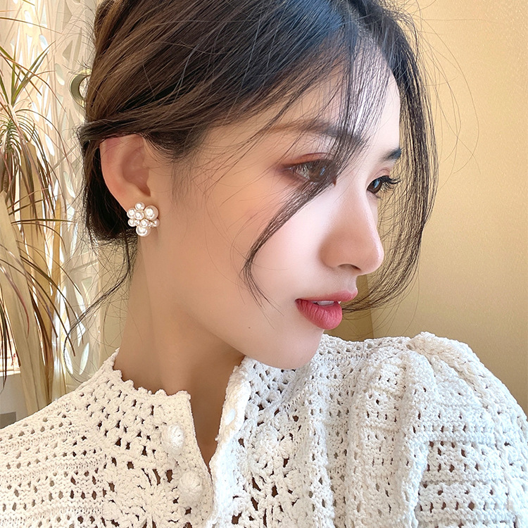 Wholesale of Japanese and Korean style pearl earrings, women's high-end retro zircon stud earrings S925 silver needle earrings Specification drawing