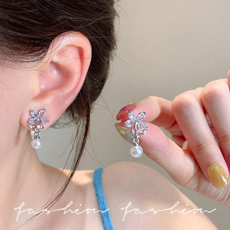 New best-selling, fashionable and high-end, light luxury, socialite style zircon earrings for women, simple and versatile Korean-style stud earrings full figure