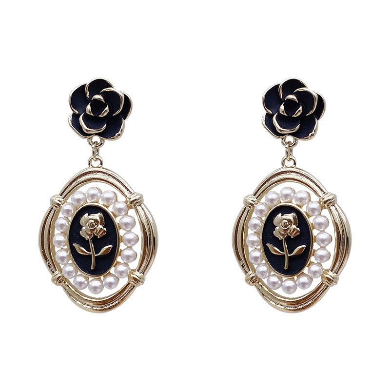 S925 Silver needle retro gentle rose pearl earrings with a sweet and elegant touch, oval geometric personality pearl stud earrings Item Picture