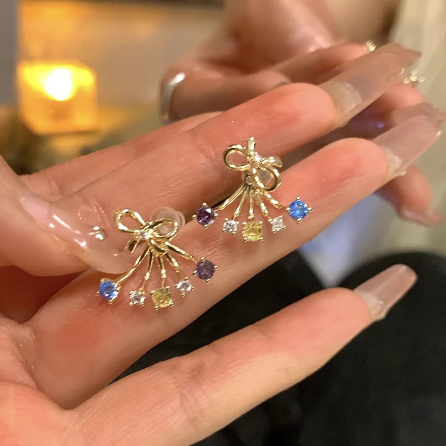 Super shiny colorful bow stud earrings for women, light luxury and high-end style earrings, niche design, new autumn and winter earrings details Picture