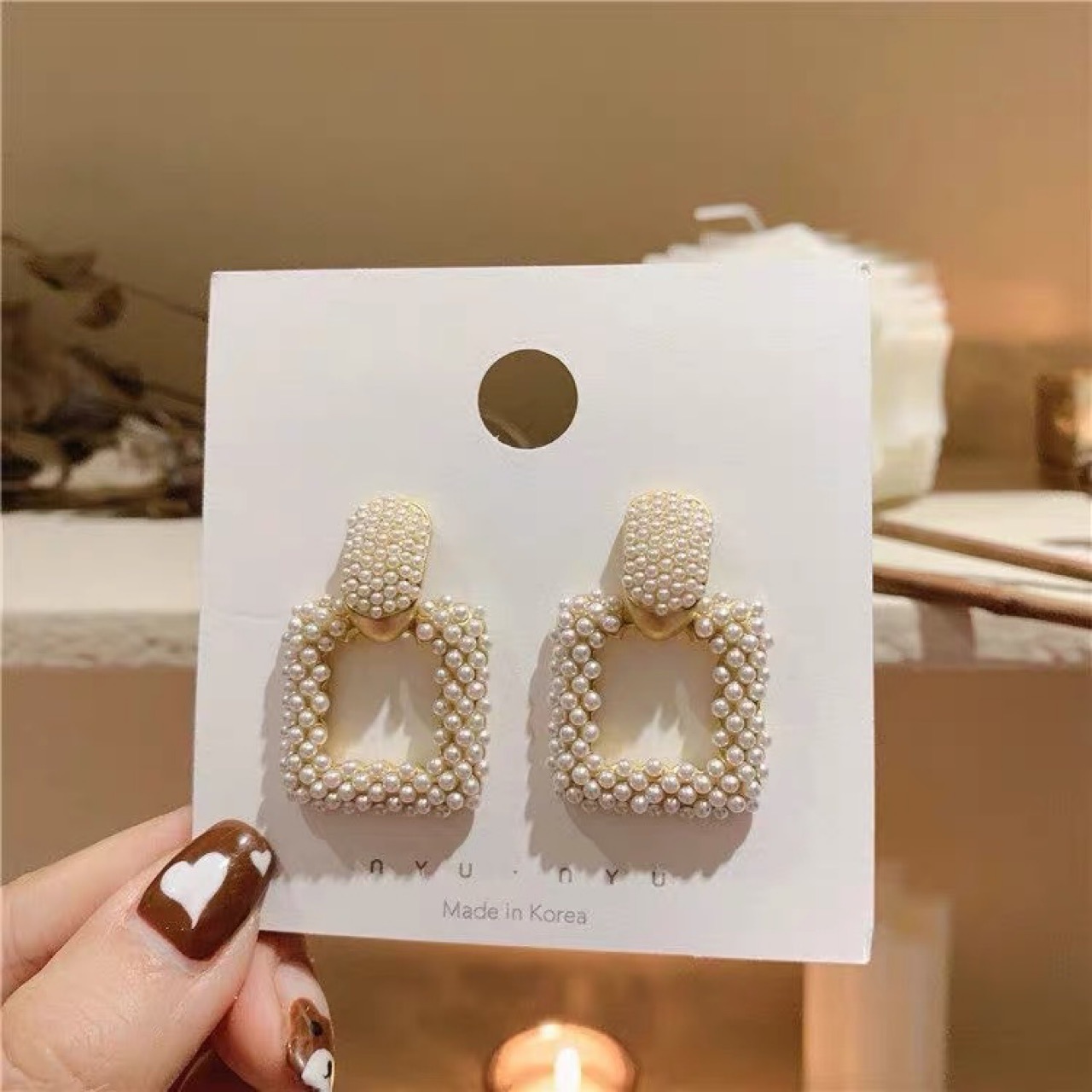 Light luxury geometric square pearl earrings, new trendy Korean French earrings, women's pure silver needle earrings full figure