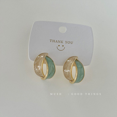 S925 Silver needle French retro earring style, color-block oil drip arc-shaped stud earrings, new trendy autumn and winter earrings for women Specification drawing