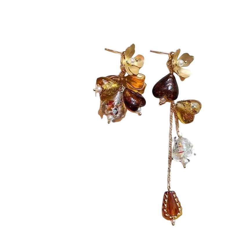 The same style of flower tassel earrings as Zhong Chuxi's, retro Hong Kong-style Maillard earrings, heavy design sense, light luxury earrings Item Picture