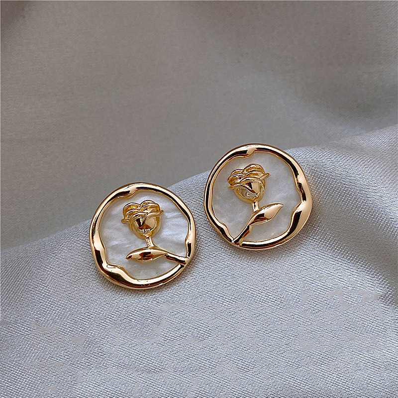 925 Silver Needle rose Stud Earrings, a niche design for women, a popular online celebrity bestseller, high-end light luxury style earrings wholesale Specification drawing