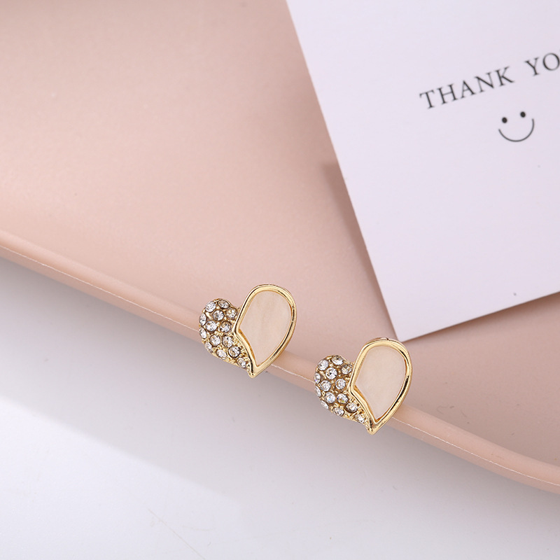 Korean style diamond-encrusted heart-shaped stud earrings S925 silver needle simple and girlish design small earrings full figure