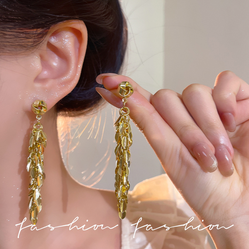High-end wheat ear tassel long earrings, exquisite and light luxury European and American 2025 new style earrings, cold and elegant style earrings details Picture