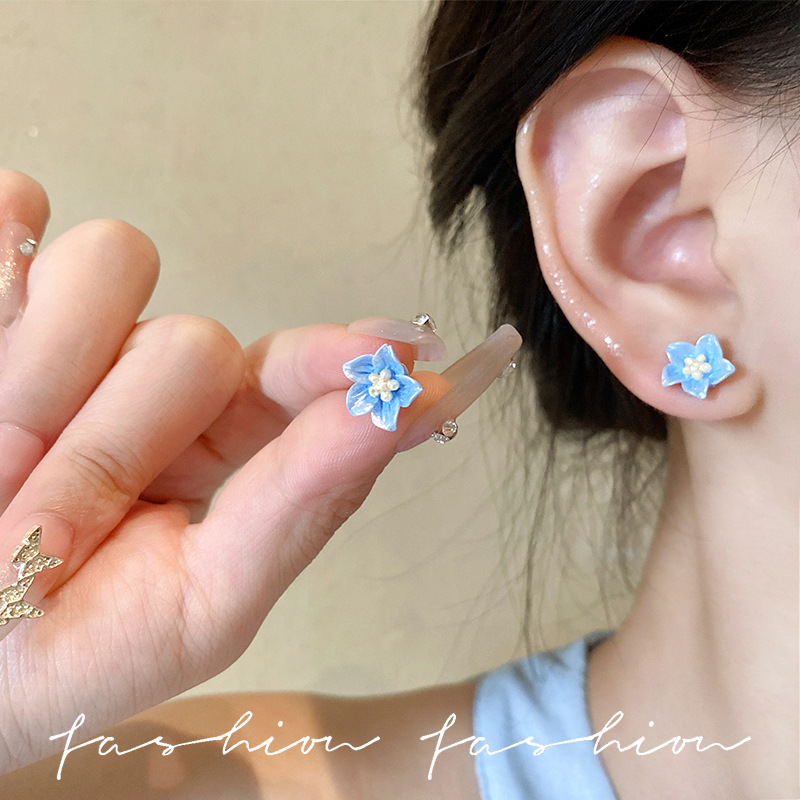 Blue Camellia 925 silver Needle elegant stud earrings, small, sweet and exquisite, new Chinese-style retro earrings for girls Application Scenario