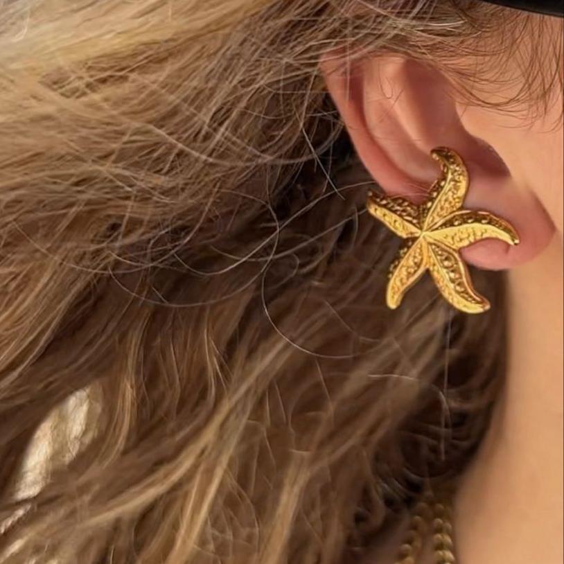 The popular ocean-style starfish stud earrings for women in summer are irregularly pleated leaf retro earrings from cross-border shein in Europe and America full figure
